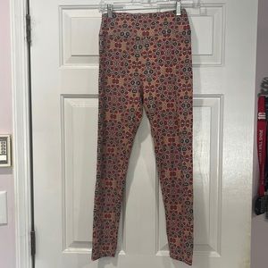 Lularoe printed soft leggings
